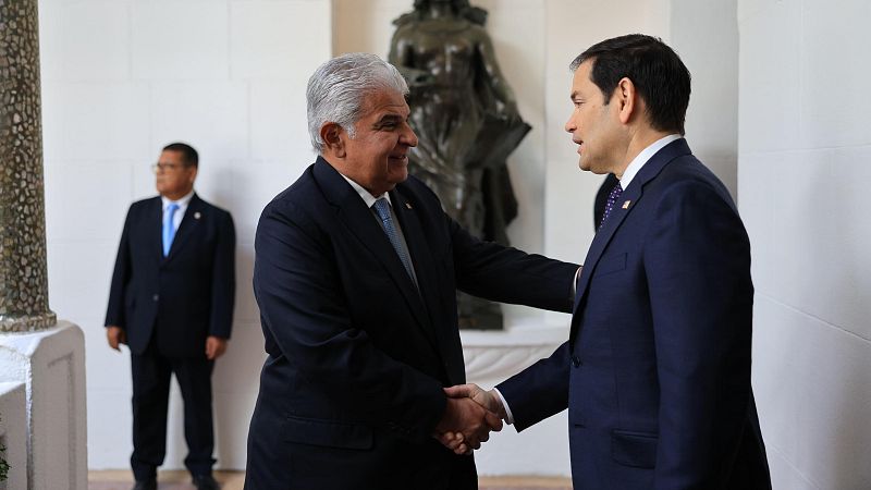 El secretario de Estado estadounidense exige a Panamá "cambios inmediatos" ante la presencia china en el canal