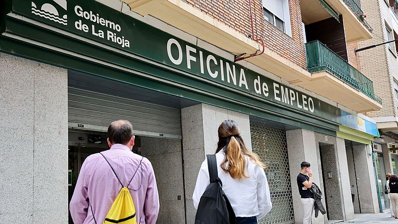 España crea 161.491 empleos en marzo y el paro baja en 13.311 personas a su nivel más bajo en este mes en 17 años