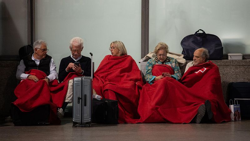 El metro vuelve a funcionar en Madrid y Barcelona mientras el servicio de Rodalies se restablece parcialmente