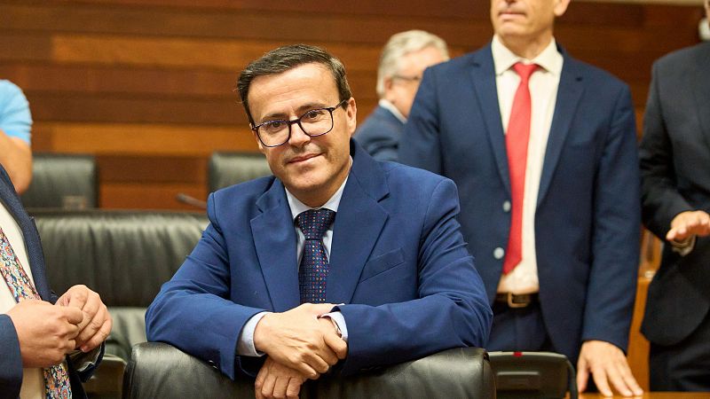 Gallardo renuncia a la presidencia de la Diputación de Badajoz "para estar en la oposición" desde la Asamblea extremeña