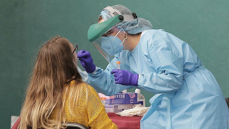 La alta incidencia en algunas zonas preocupa pese al avance de la vacunacin