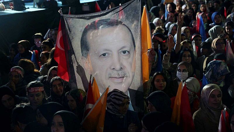 Erdogan retiene el voto conservador y la extrema derecha será clave en la segunda vuelta en Turquía