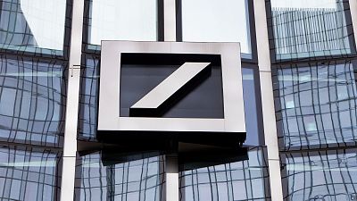 El desplome del Deutsche Bank arrastra a las Bolsas europeas y el IBEX 35 pierde casi el 2%