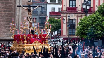 Las cofradas se organizan ante el exceso y la falta de costaleros antes de Semana Santa